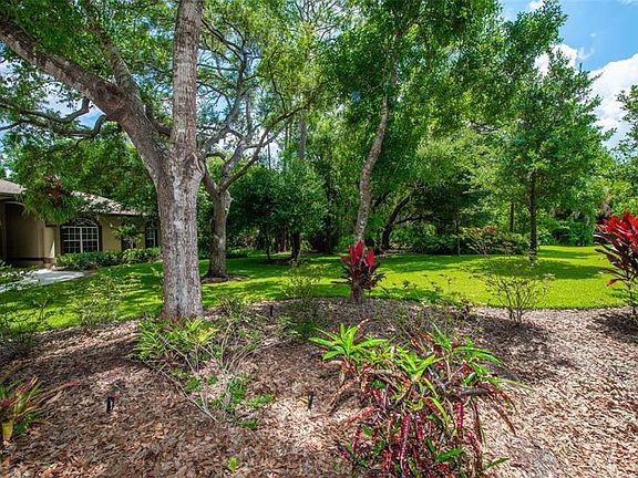 5th image of 4894 Brigitta Dr