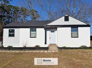 27 Ridgeway Dr, Greenville, SC 29605