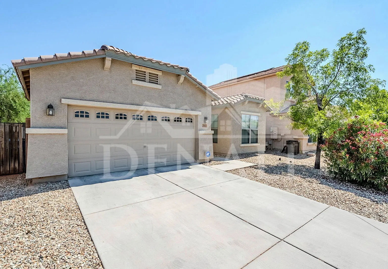 4 bed, 2.0 bath, 1711 sqft, $1,995 — Photo 1