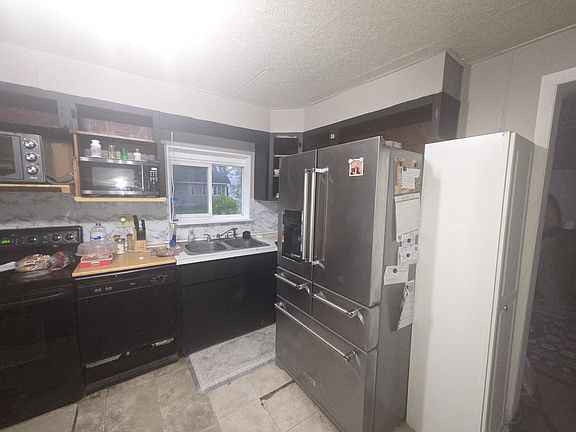 3rd image of 400 N 6th St