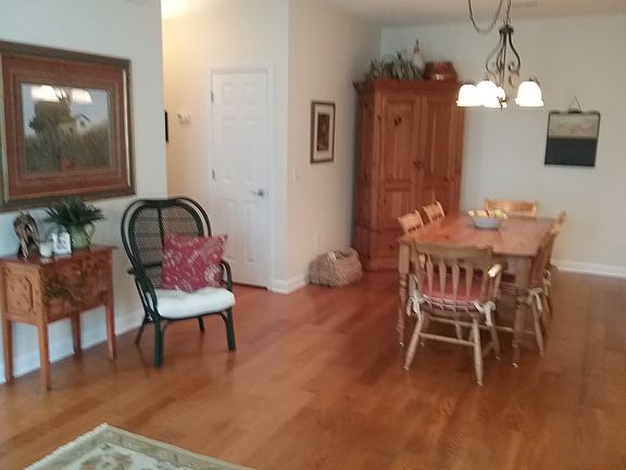 4th image of 120 High Grove Ct #1