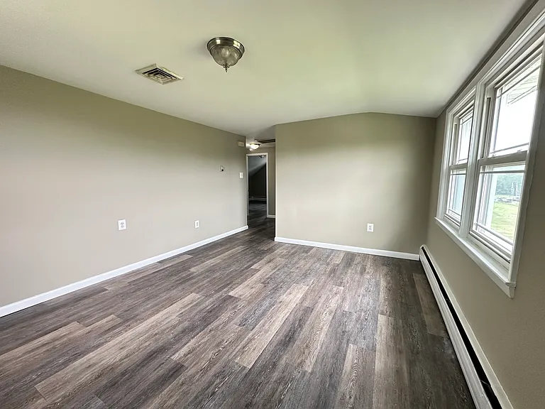 1301 N Gravel Pike #B — Photo 6