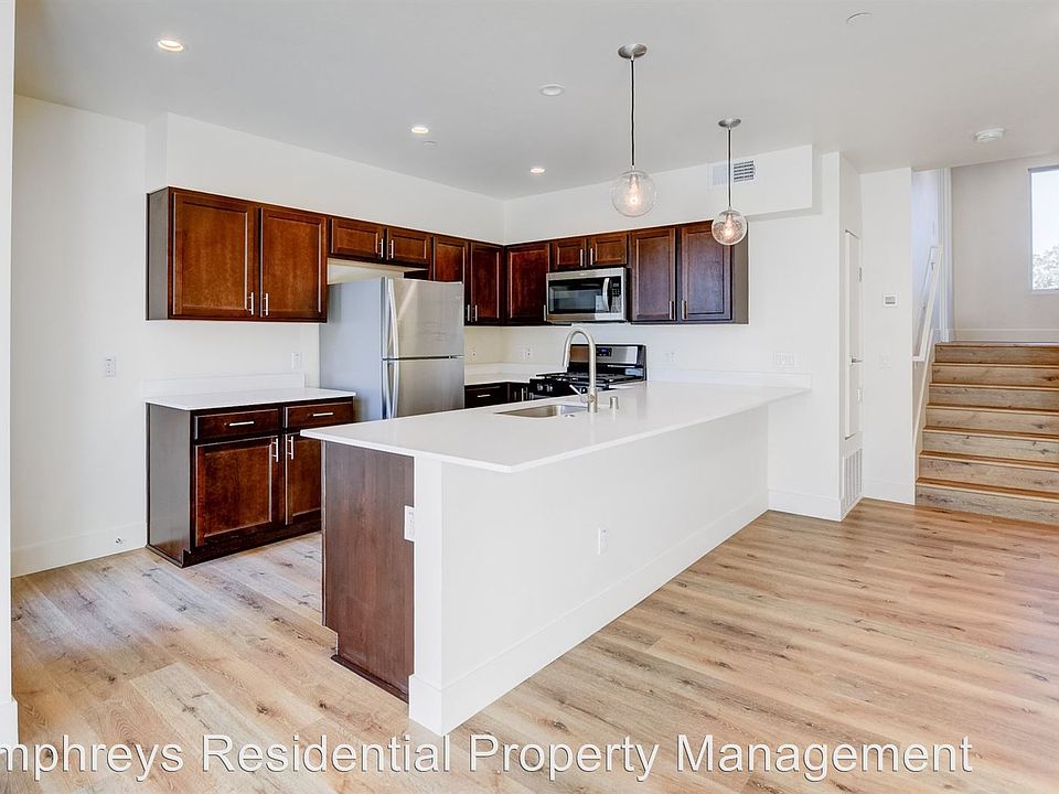 1st image of 7423 Olivetas Ave