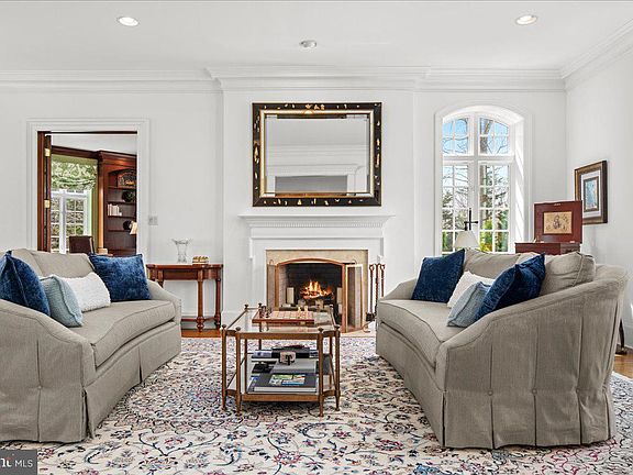 5th image of 840 Harriton Rd
