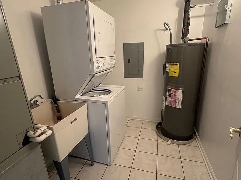 8000 Kilpatrick Ave #2B — Photo 13
