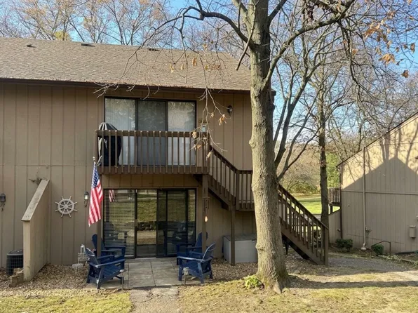 17 Saint Thomas Colony APT 4, Fox Lake, IL 60020
