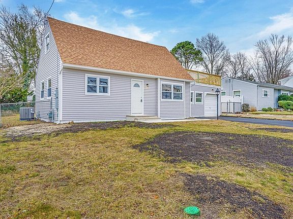 2nd image of 965 Mercer Dr