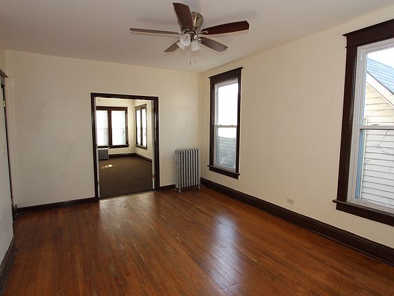 5th image of 7208 S Langley Ave #2