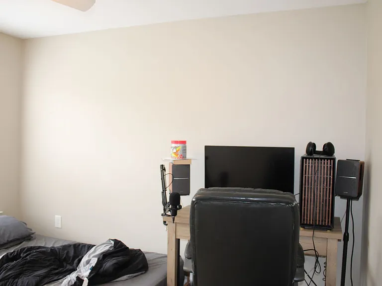 1121 Tree Top Way #1421 — Photo 43