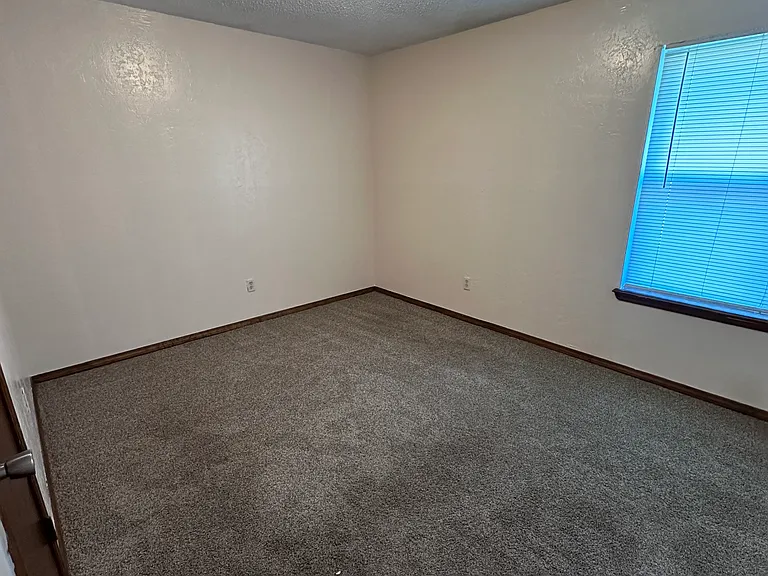 2720 Zachary Pl — Photo 9