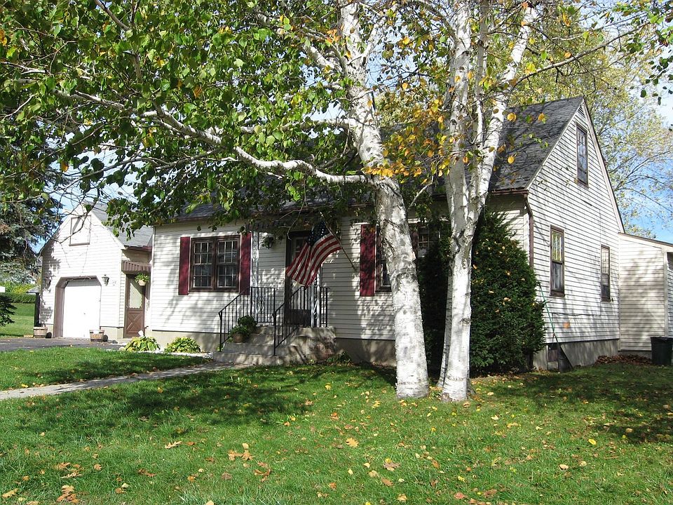 31 Arch St. Front View