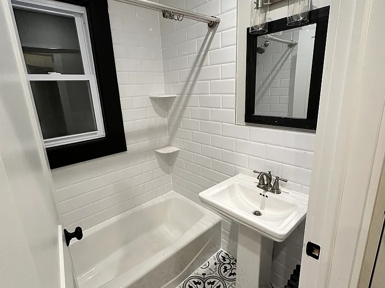24 Beech St #2 — Photo 3