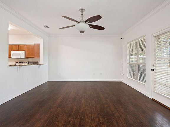 4th image of 429 Twin Lakes Ln