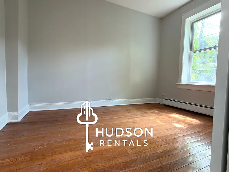 126 Bergen Ave #2 — Photo 6