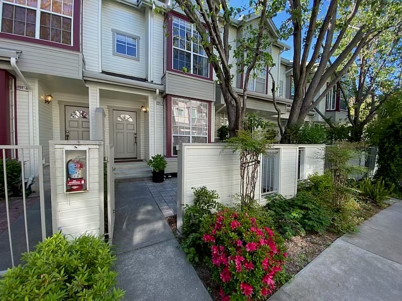 1st image of 984 Belmont Ter Unit 4