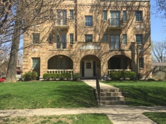 3rd image of 655 Superior Ave APT 102