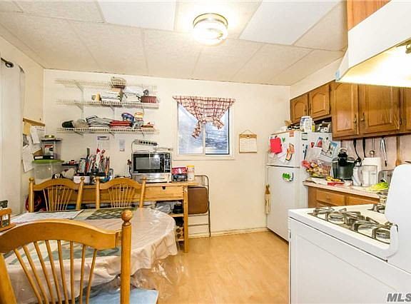 5th image of 89-42 238th St
