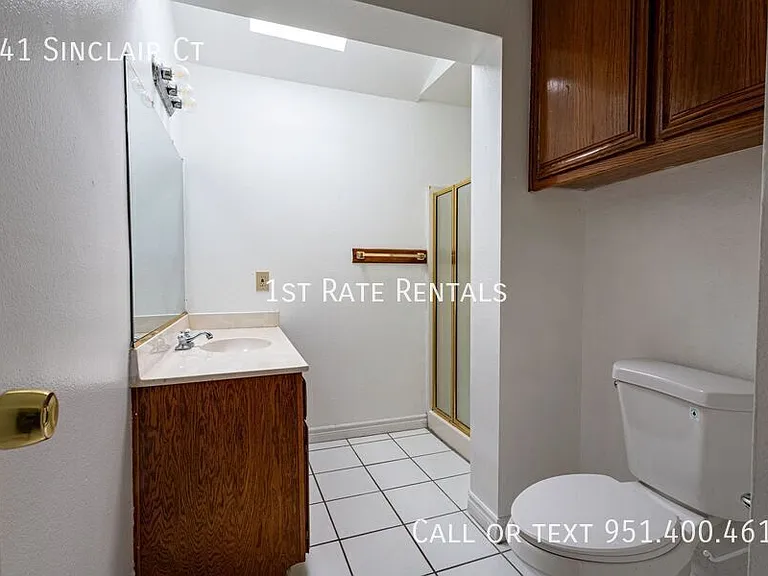 841 Sinclair Ct — Photo 10