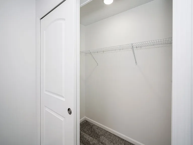 1012-1014 Escape — Photo 10