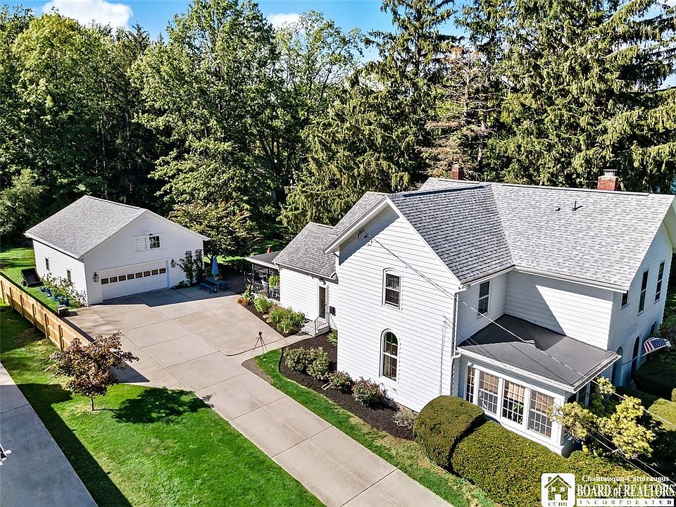 342 Central Ave, Fredonia, NY 14063 Zillow