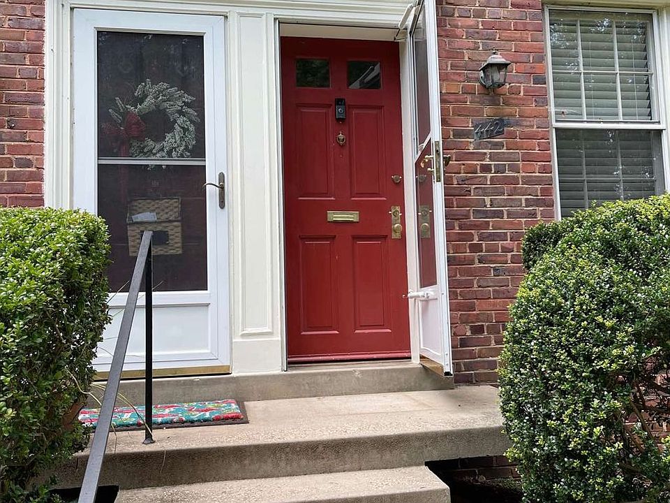 1st image of 1414 S Barton St APT 442