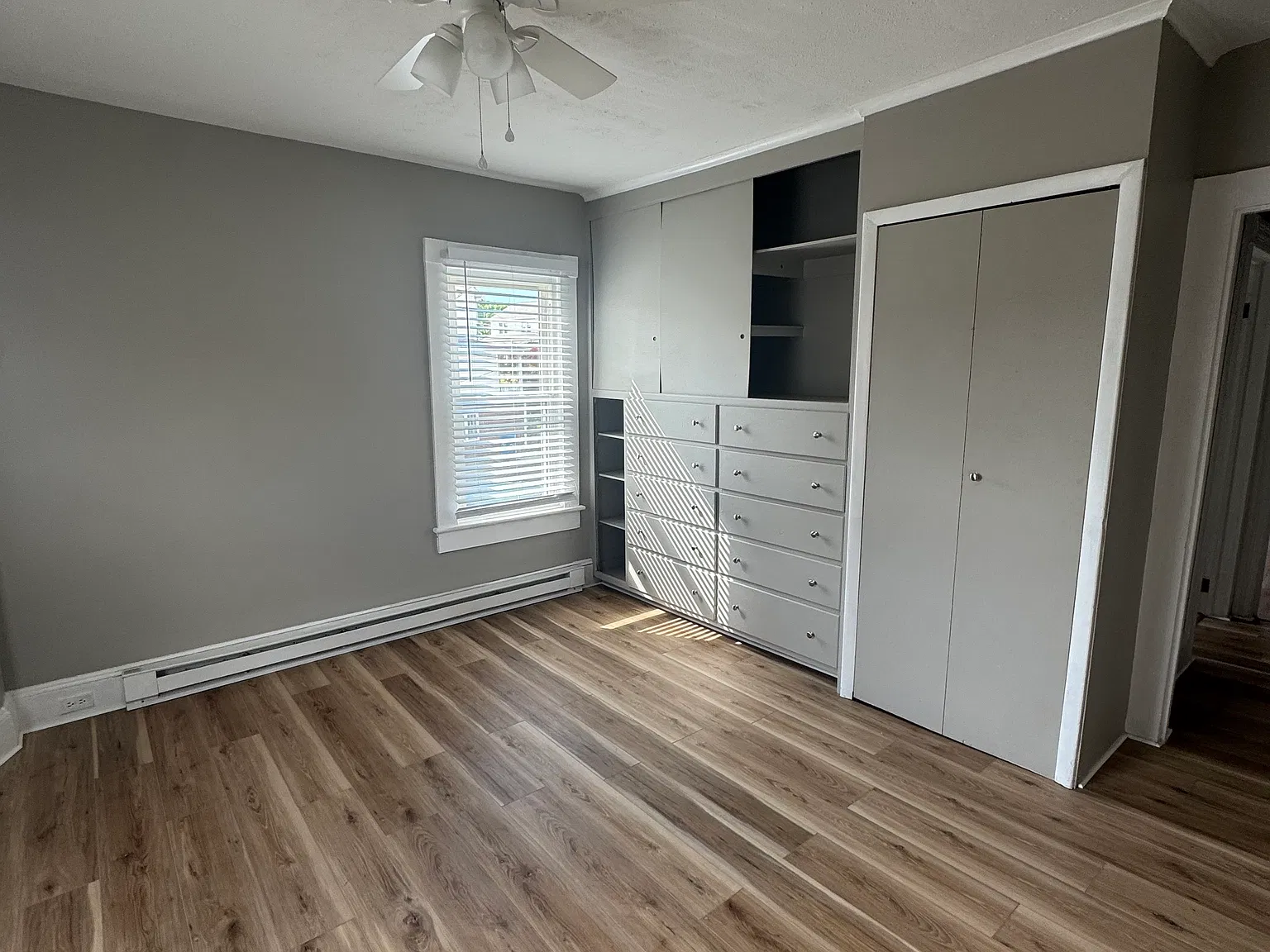 2 bed, $1,000 — Photo 4