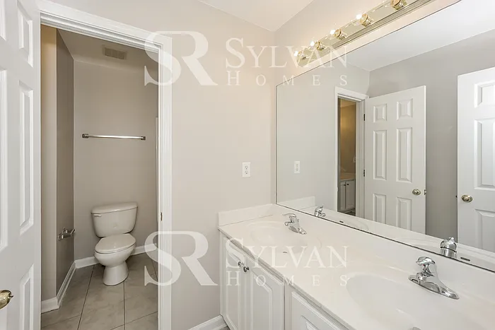 7840 The Lakes Dr — Photo 15