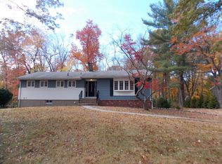 15 Grandview Ter, Ramsey, NJ 07446