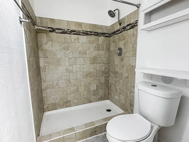 6923 Glen Fair — Photo 12