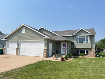 823 4th St NE, Byron, MN, 55920