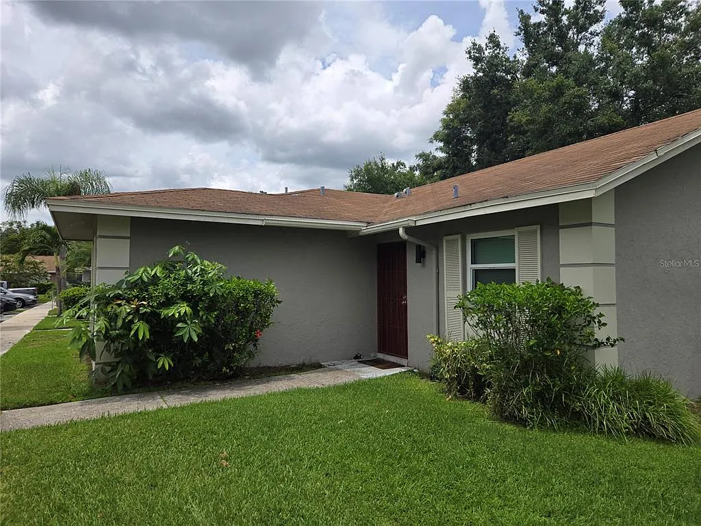 2 bed, 1.0 bath, 804 sqft, $1,900 — Photo 3