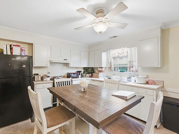 2nd image of 7157 Holland Ln