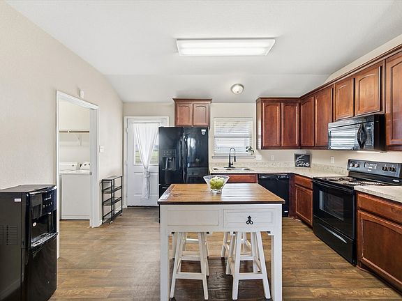 5th image of 614 Mesa Rdg