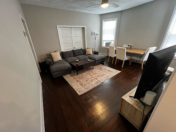4th image of 158 Holland St APT 2