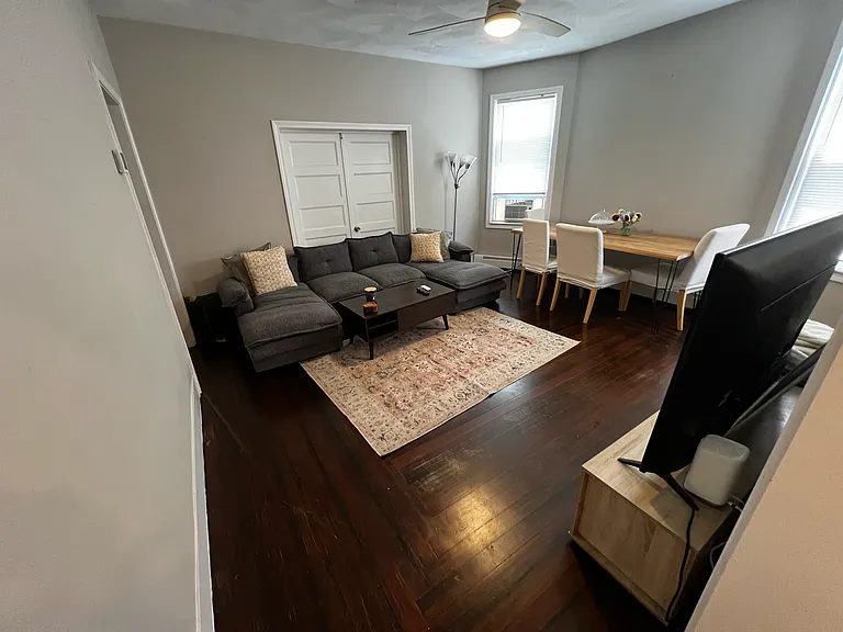 158 Holland St #2 — Photo 4