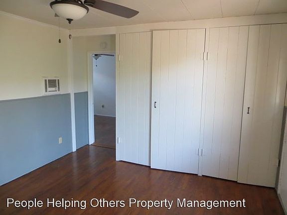 3rd image of 2912 Ingelow St APT 2