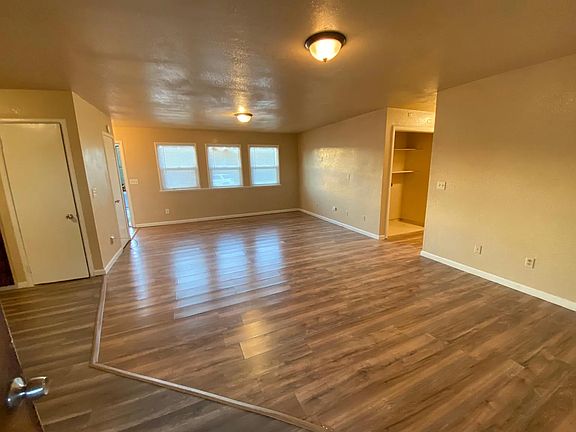 4th image of 12462 Summers St APT 1