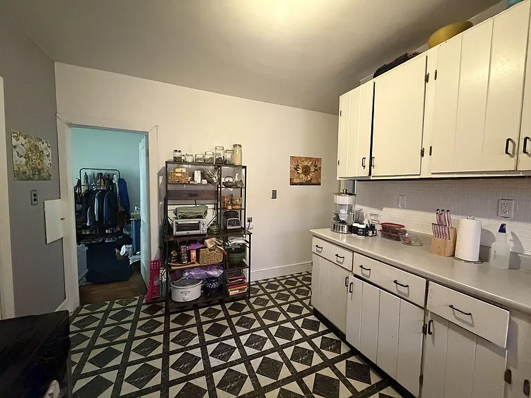 2411-13 N Cramer St — Photo 16
