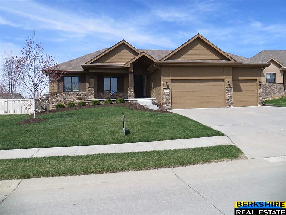 1st image of 15228 Norwick Dr