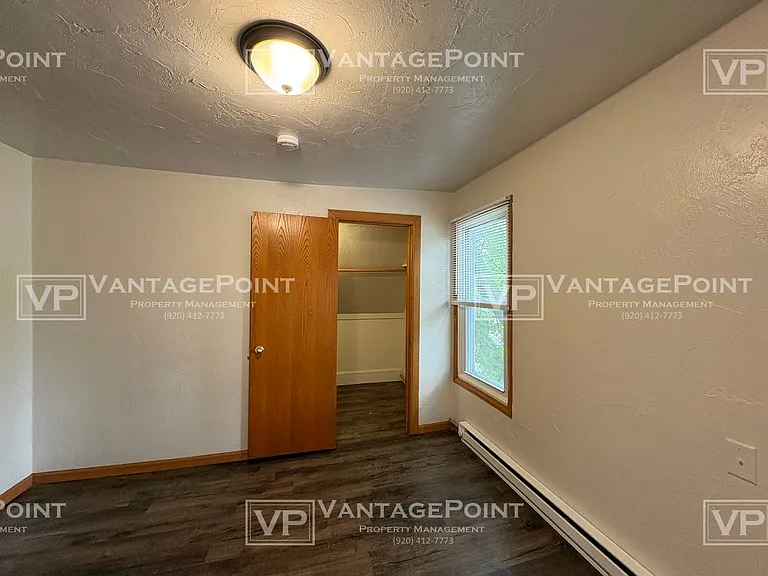 1079 Shawano Ave — Photo 11