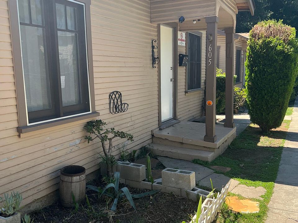 1st image of 605 N Mentor Ave