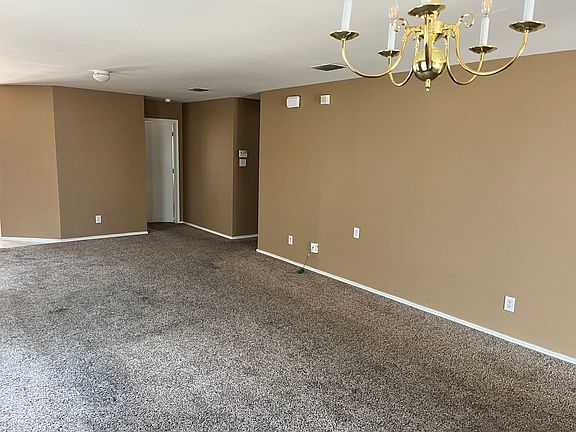 2nd image of 221 Chalk Mountain Dr