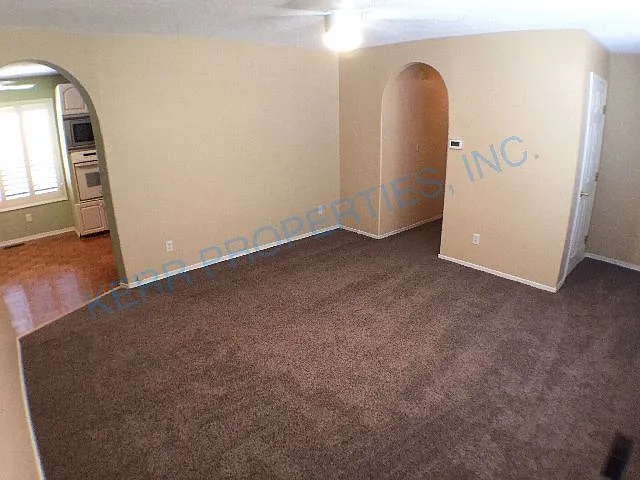 3022 SE 156th Ave — Photo 2