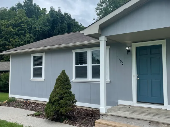 1909 Meadowview Ln, Knoxville, TN 37932