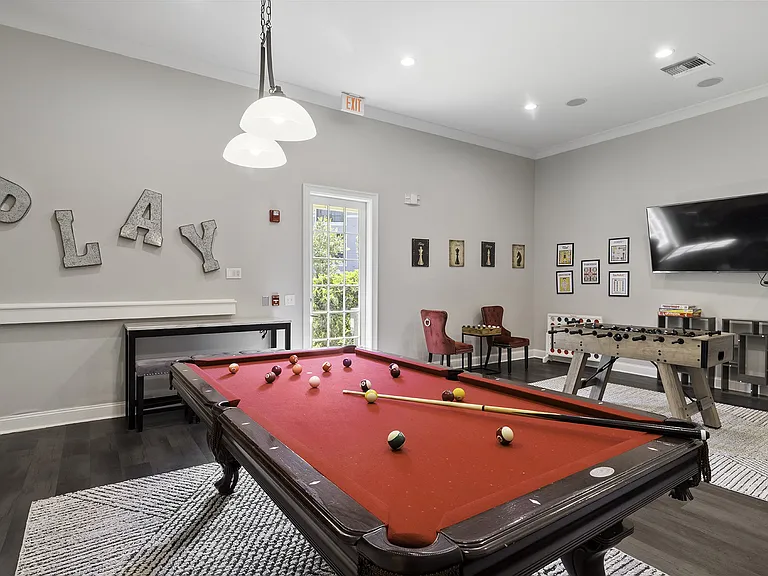 Courtney Station Apartments — Photo 7