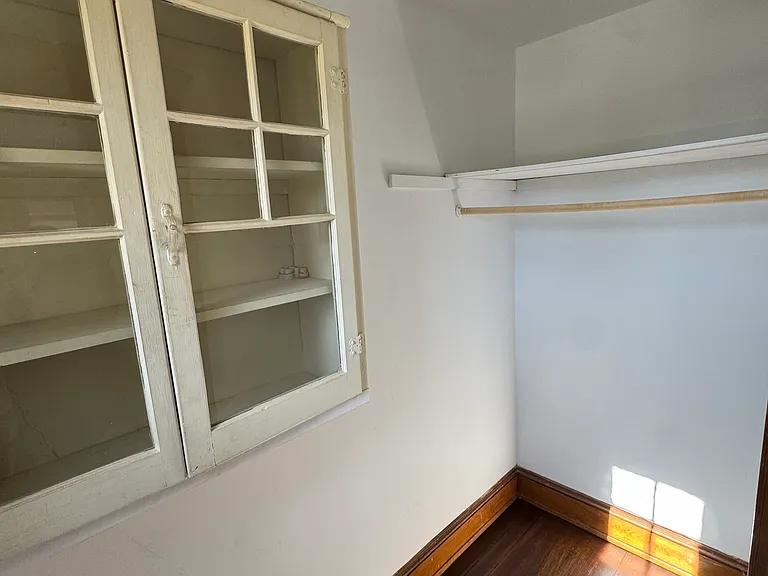 1 Spithead Rd #B — Photo 8