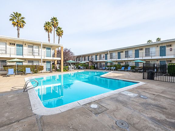 3rd image of 2430 Fair Oaks Blvd #C69fdee3f