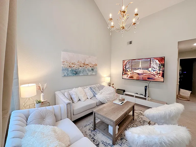 836 Boardwalk Pl #836 — Photo 11