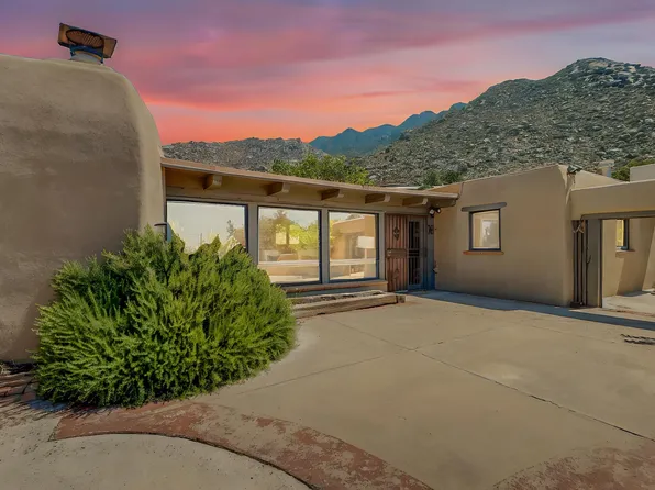 1 Sandia Heights Dr NE, Albuquerque, NM 87122