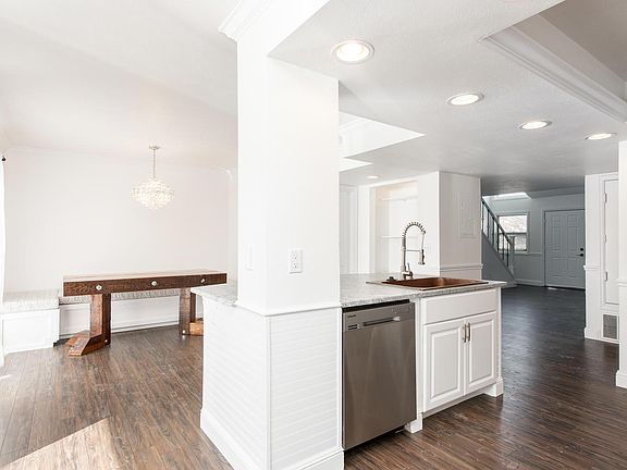5th image of 221 S Garfield St Unit 214-L
